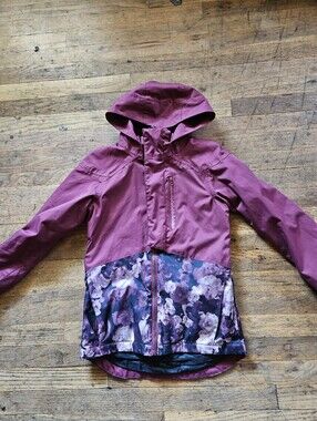 Pulse Burgundy & Black Floral Snowboarding Jacket Youth size 7/8